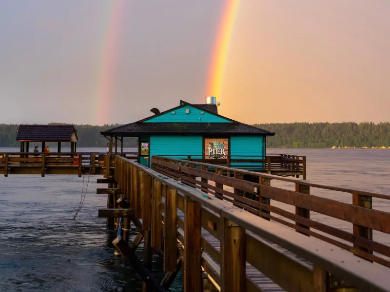 discovery-pier-rainbow